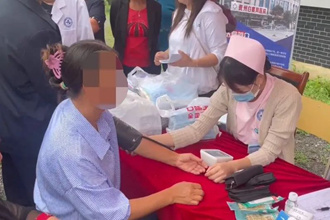 一路黔行·愛(ài)心義診